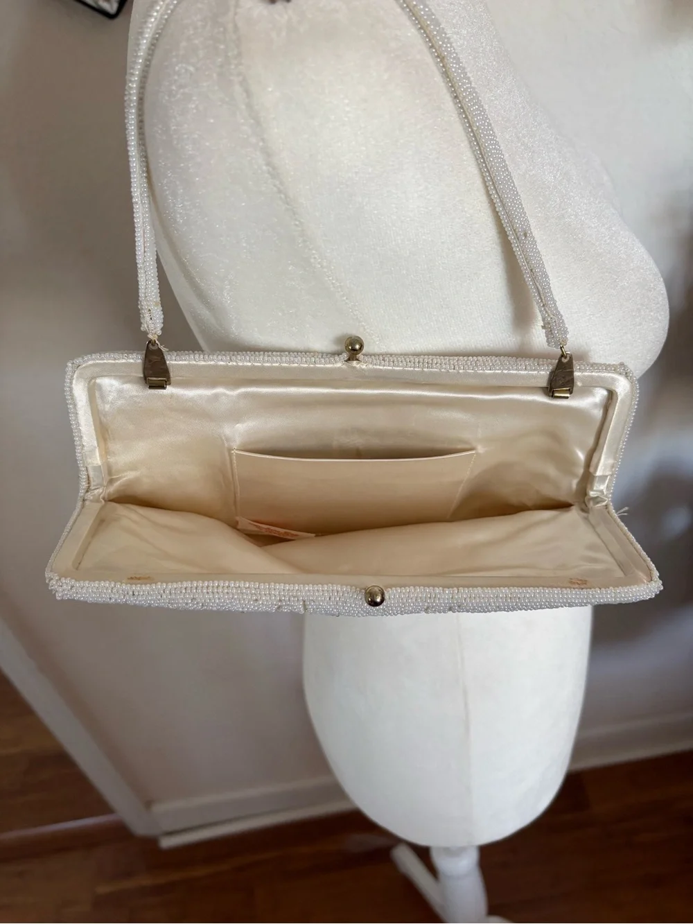 Elegant Beaded Vintage Cream Evening Handbag